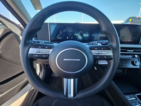 Used 2025 Hyundai Sonata SEL image 17