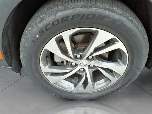 Used 2023 Buick Envision Essence FWD image 9