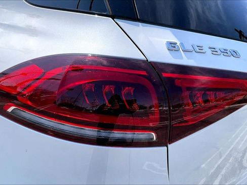 Used 2022 Mercedes-Benz GLE 350 w/ AMG Line Exterior image 26