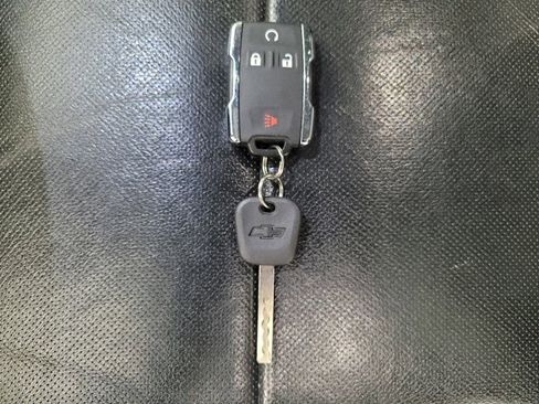 Used 2016 Chevrolet Silverado 1500 LTZ Z71 w/ Realtree Edition image 32