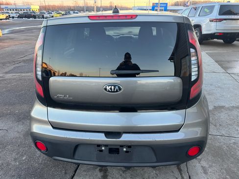 Used 2017 Kia Soul image 6