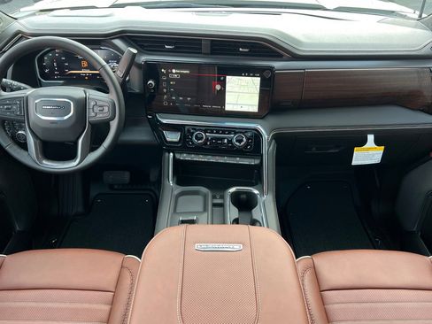 New 2026 GMC Sierra 3500 Denali Ultimate w/ LPO, Black Badging Package image 12