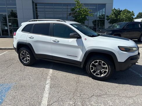 Used 2021 Jeep Cherokee Trailhawk w/ Trailer Tow Group AWD/4WD image 37