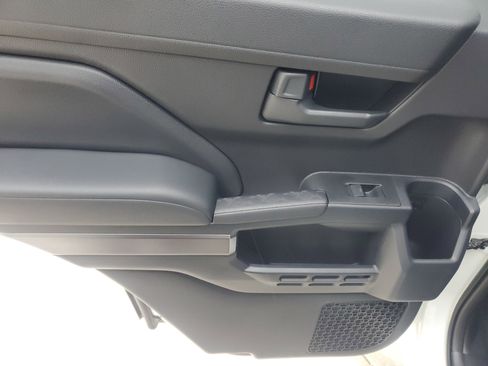 Used 2025 Toyota 4Runner SR5 image 18