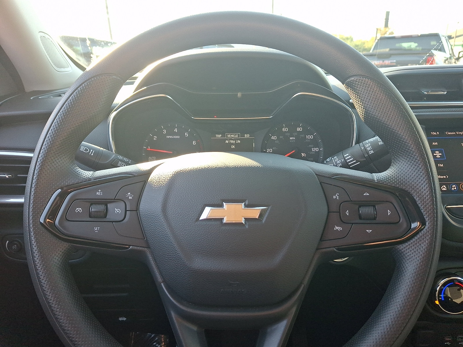 Used 2023 Chevrolet TrailBlazer LT FWD image 20