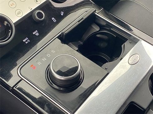 Used 2018 Land Rover Range Rover Velar S image 16