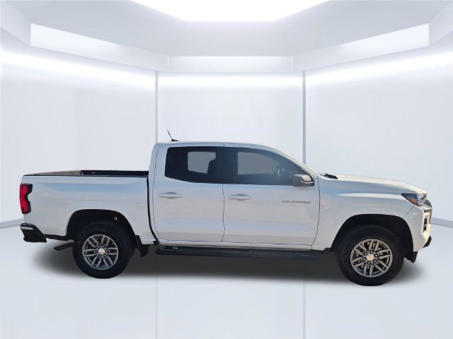 Used 2024 Chevrolet Colorado LT RWD image 9