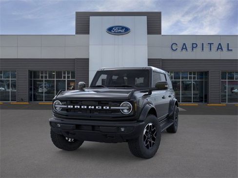 New 2025 Ford Bronco Outer Banks image 2