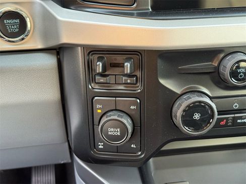 New 2026 Ford F250 XLT w/ XLT Premium Package image 19