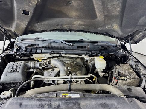 Used 2015 RAM 2500 SLT image 28