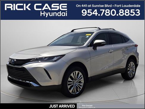 Used 2023 Toyota Venza XLE AWD/4WD image 1