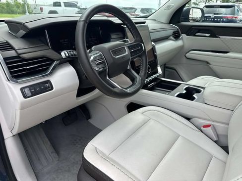 Used 2025 GMC Acadia Denali w/ LPO, All-Weather Package AWD/4WD image 24