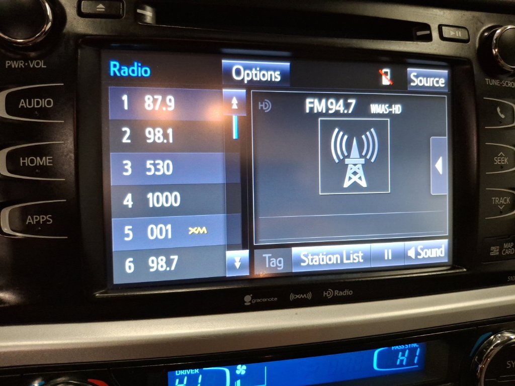 Used 2019 Toyota Highlander XLE AWD/4WD image 24