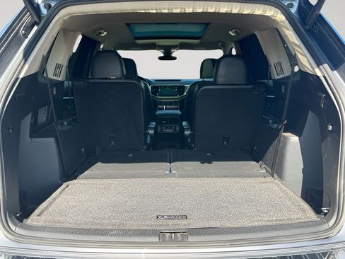 Used 2022 Volkswagen Atlas SEL Premium AWD/4WD image 8