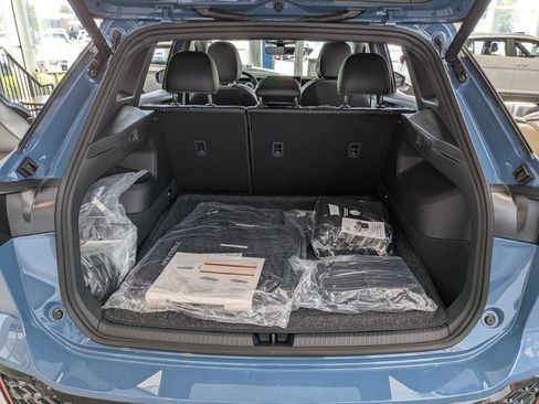New 2026 Volkswagen Tiguan SE R-Line FWD image 28