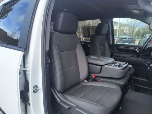 Used 2024 Chevrolet Silverado 2500 LT image 24