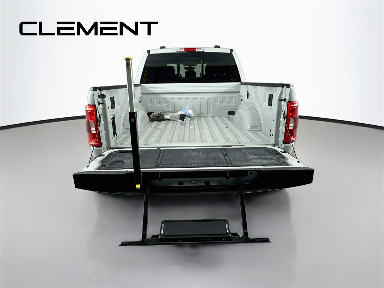 Used 2023 Ford F150 XLT w/ Equipment Group 302A High AWD/4WD image 11