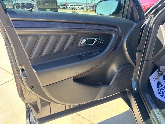 Used 2018 Ford Taurus Limited FWD image 17