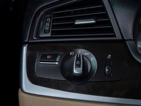 Used 2016 BMW 528i xDrive 528i xDrive image 29