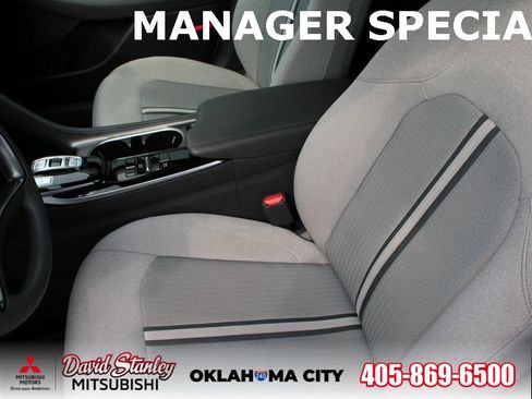 Used 2022 Hyundai Sonata SE w/ Preferred Accessory Package image 4