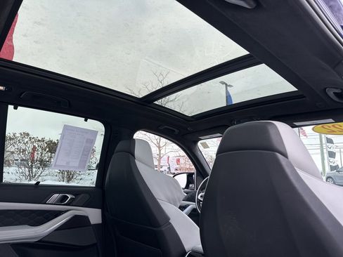 Used 2022 BMW X5 M w/ Executive Package image 31