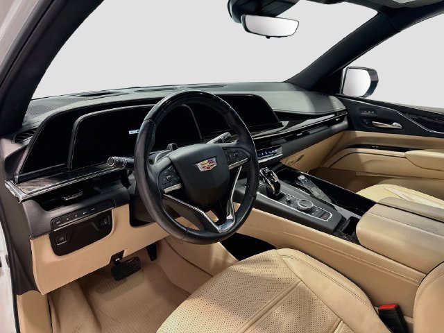 Used 2023 Cadillac Escalade Premium Luxury w/ LPO, Floor Liner Package AWD/4WD image 8