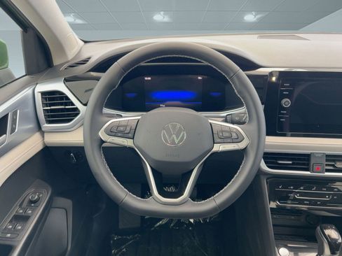 New 2026 Volkswagen Taos SE image 22