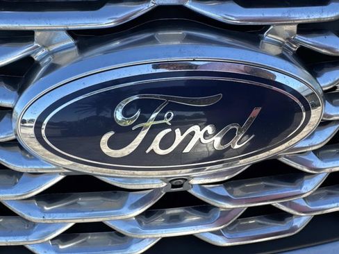 Used 2021 Ford Explorer Platinum w/ Equipment Group 601A image 8