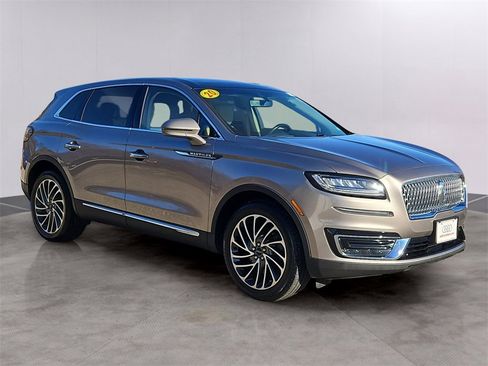 Used 2020 Lincoln Nautilus Reserve image 3