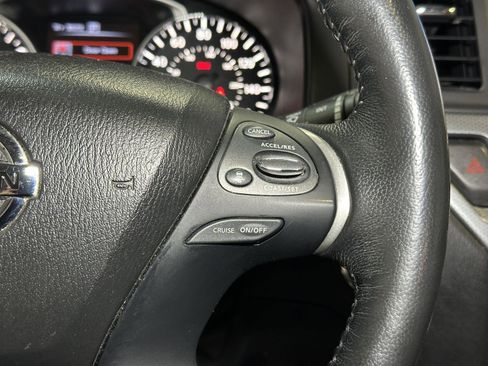 Used 2018 Nissan Pathfinder SL w/ Midnight Edition Package image 26