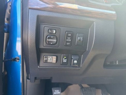 Used 2017 Toyota Tundra Limited w/ Limited Premium Package AWD/4WD image 27