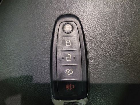 Used 2015 Ford Escape Titanium AWD/4WD image 32