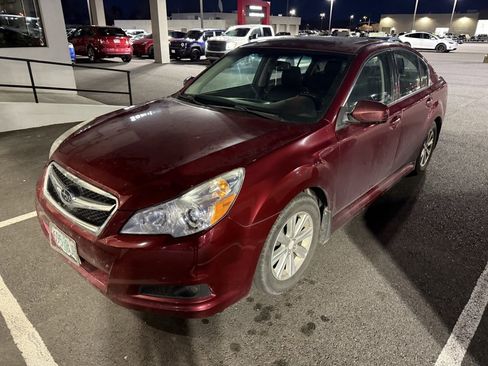 Used 2011 Subaru Legacy 2.5i Premium image 1