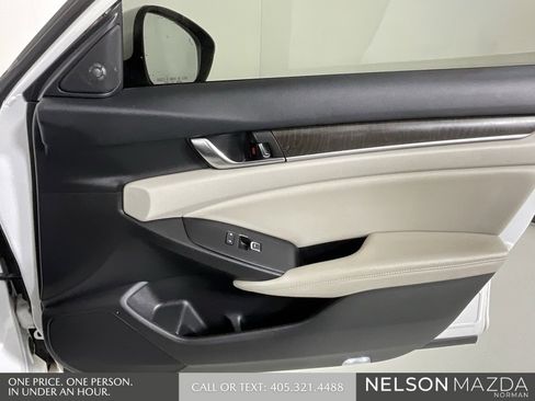 Used 2021 Honda Accord Touring image 20