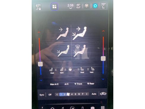 Used 2024 RAM 3500 Laramie w/ Bed Utility Group image 17