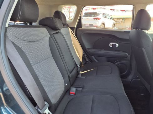 Used 2017 Kia Soul + image 13