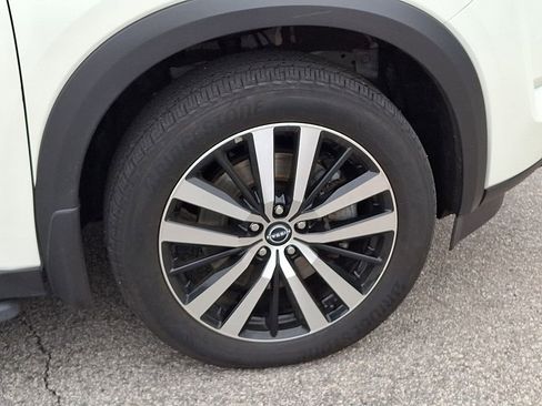 Used 2024 Nissan Pathfinder Platinum w/ Cargo Package image 8