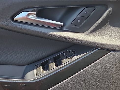 New 2026 Chevrolet Equinox LT w/ Safety and Technology Package FWD image 10