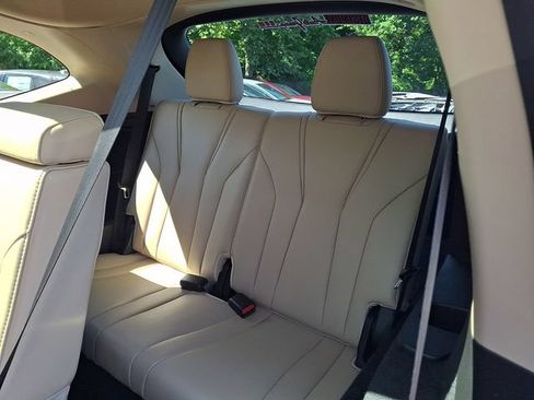 Used 2023 Acura MDX SH-AWD image 9