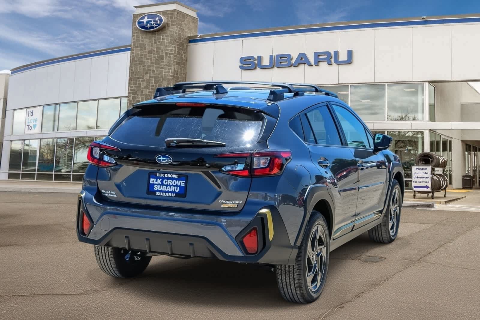 Used 2025 Subaru Crosstrek 2.5i Sport AWD/4WD image 2
