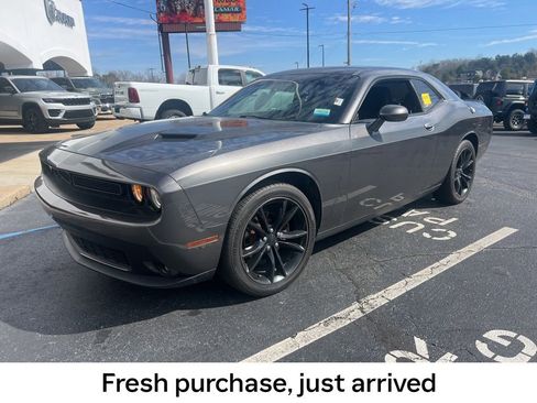 Used 2016 Dodge Challenger SXT w/ Blacktop Package image 1
