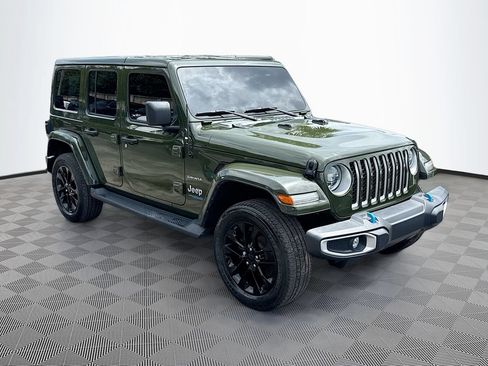 Used 2022 Jeep Wrangler Unlimited Sahara AWD/4WD image 4