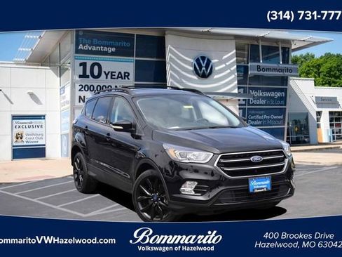 Used 2017 Ford Escape Titanium FWD image 1