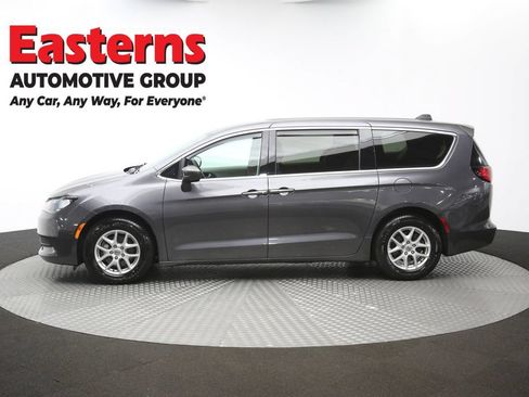Used 2022 Chrysler Voyager LX FWD image 59