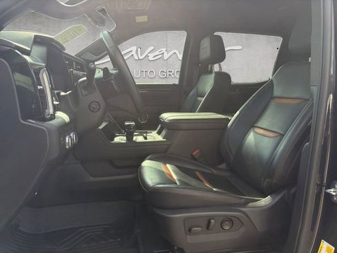 Used 2024 GMC Sierra 1500 AT4 w/ Technology Package AWD/4WD image 19