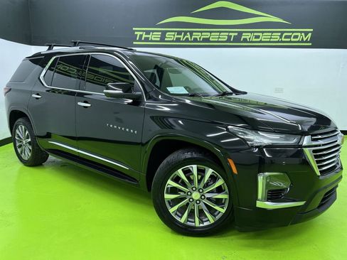 Used 2023 Chevrolet Traverse Premier w/ LPO, 'HIT The Road' Package FWD image 1