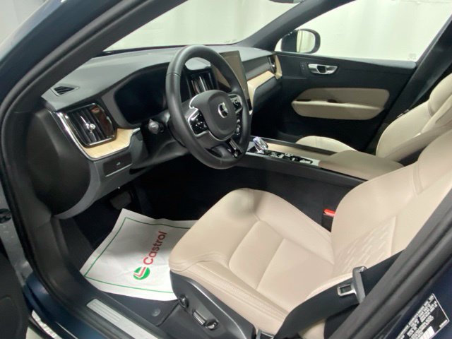 Used 2026 Volvo XC60 B5 Plus AWD/4WD image 10