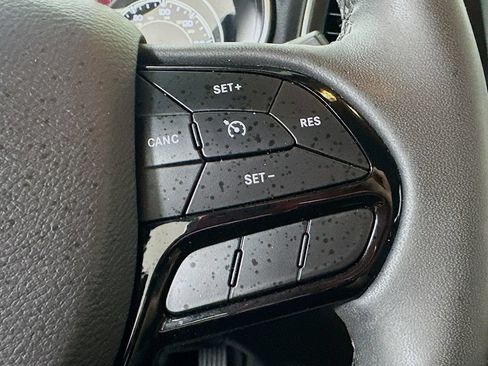 Used 2021 Jeep Cherokee Latitude Plus FWD image 23