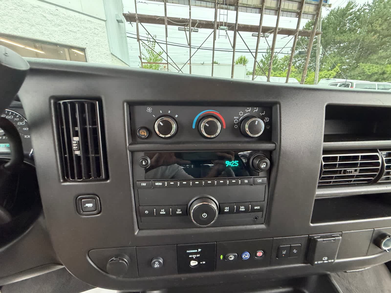 Used 2024 Chevrolet Express 3500 LT w/ LT Preferred Equipment Group RWD image 23