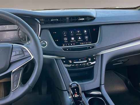 New 2026 Cadillac XT5 Luxury w/ LPO, Floor Liner Package image 7